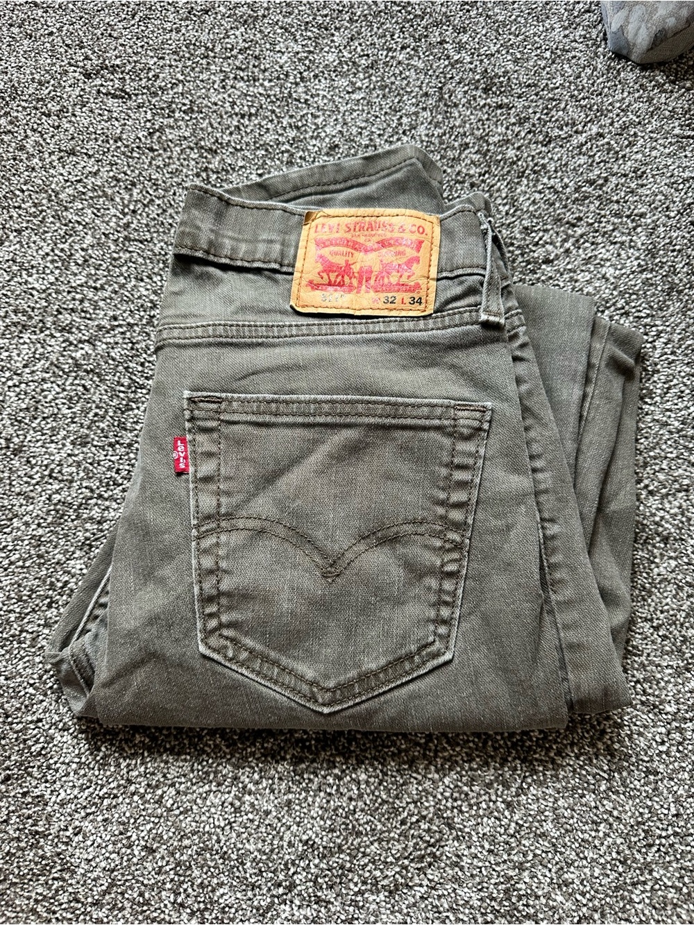 Levi's Men's Gray Green Jeans